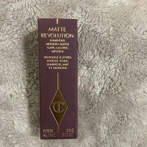 Charlotte Tilbury Matte lipstick ~Viva la Vergara ~